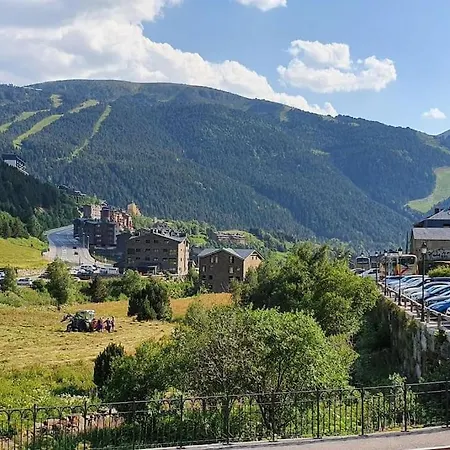 Acollidor Estudi Amb Encant Nordic I Amb Parquing, Al Costat De Grandvalira Apartment